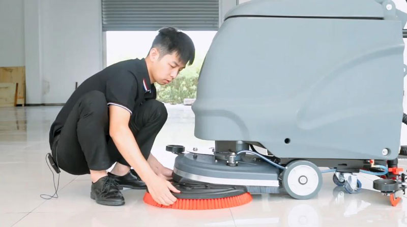 揚(yáng)子工業(yè)洗地機(jī)