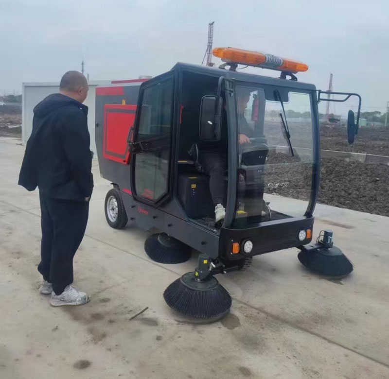 車(chē)間清潔掃地車(chē)的工作效率怎么樣？能續(xù)航多久?